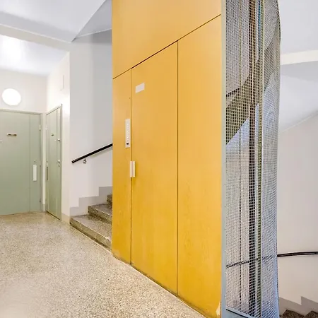 דירה Wehost Bright And 1br For Four Travellers הלסינקי