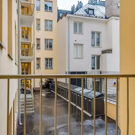 דירה Wehost Bright And 1br For Four Travellers הלסינקי
