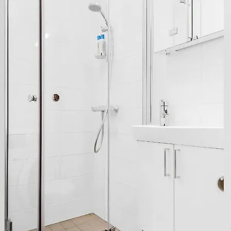 Wehost Bright And 1br For Four Travellers Helsingfors